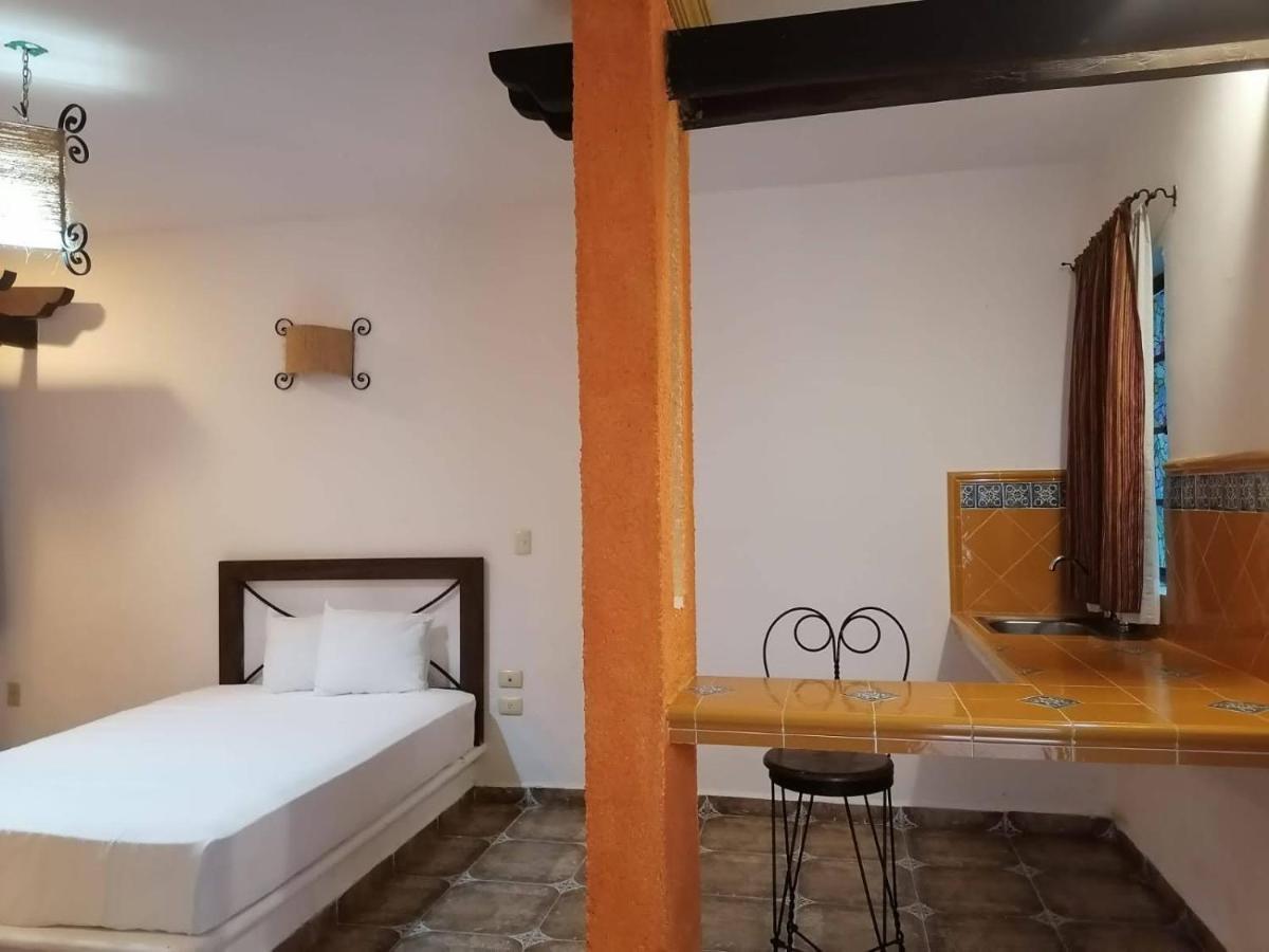 Alux Rooms Playa del Carmen Exteriör bild