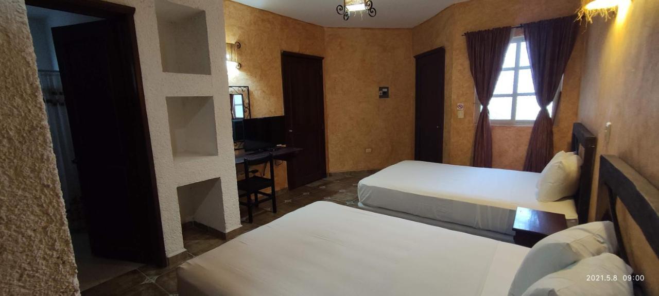 Alux Rooms Playa del Carmen Exteriör bild